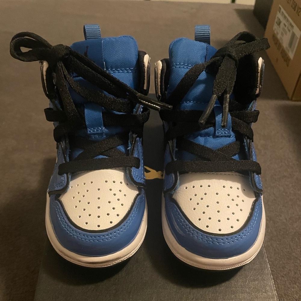 Jordan Kids' Blue and White High-Top Sneakers - size 6C